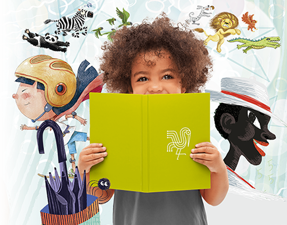 Mão segurando um tablet com ilustração da Bennu Editora